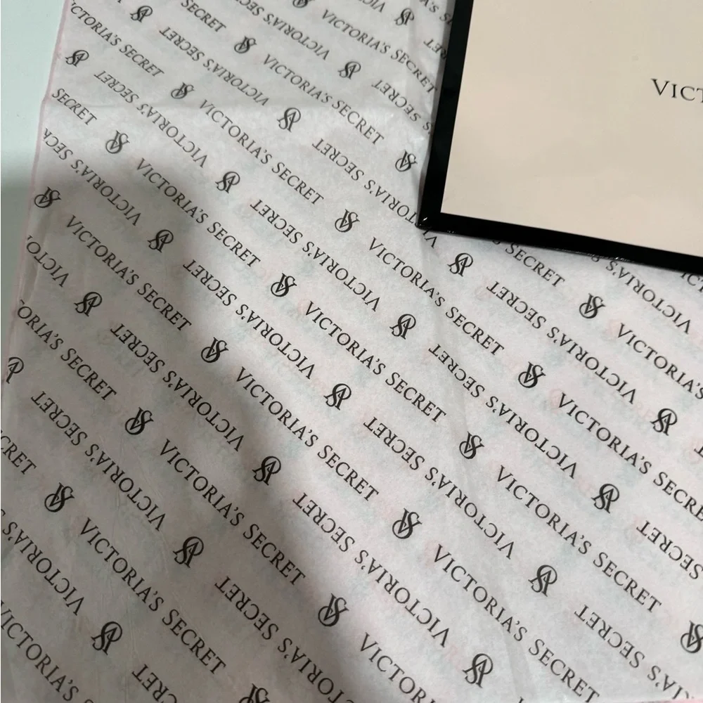 VICTORIAS SECRET gift bag with stamped tissue papper